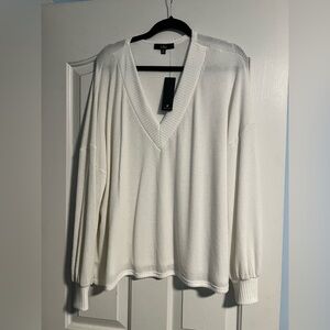 NWT Lulu's Cream V-Neck Sweater